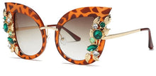 Load image into Gallery viewer, Luxury Retro Cat Eye Sunglasses
